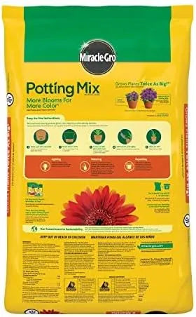 Miracle-Gro Potting Mix, 16 qt.