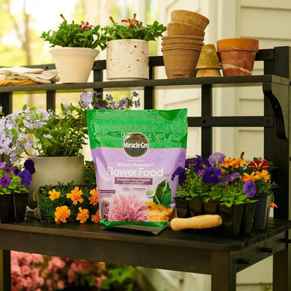 Miracle-Gro Water Soluble Bloom Booster Flower Food, 5.5 lb.